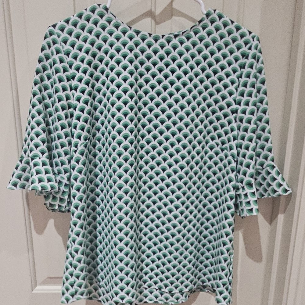 CeCe Green and White Patterned Blouse